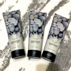 BATH AND BODY WORKS MOISTURIZING BODY WASH